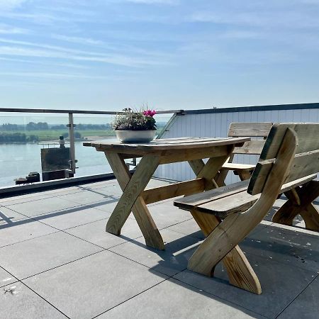 Panorama - Exklusives Apartment An Der Promenade Mit Dachterrasse & Rheinblick Emmerich Exteriör bild